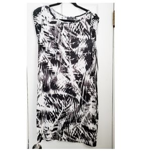 Apt 9 Black and white midi dress size M